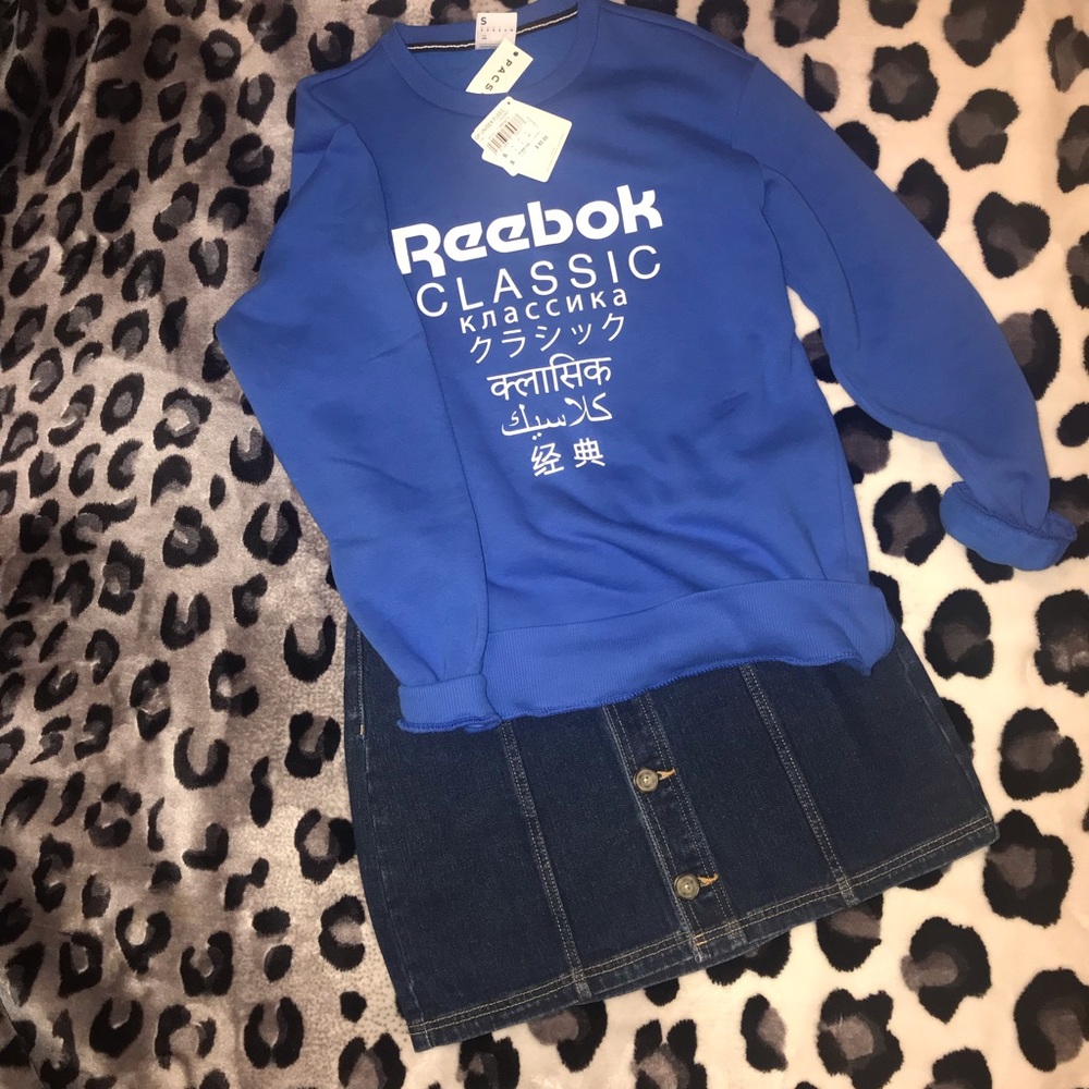 !!SOLD!! Reebok crewneck
